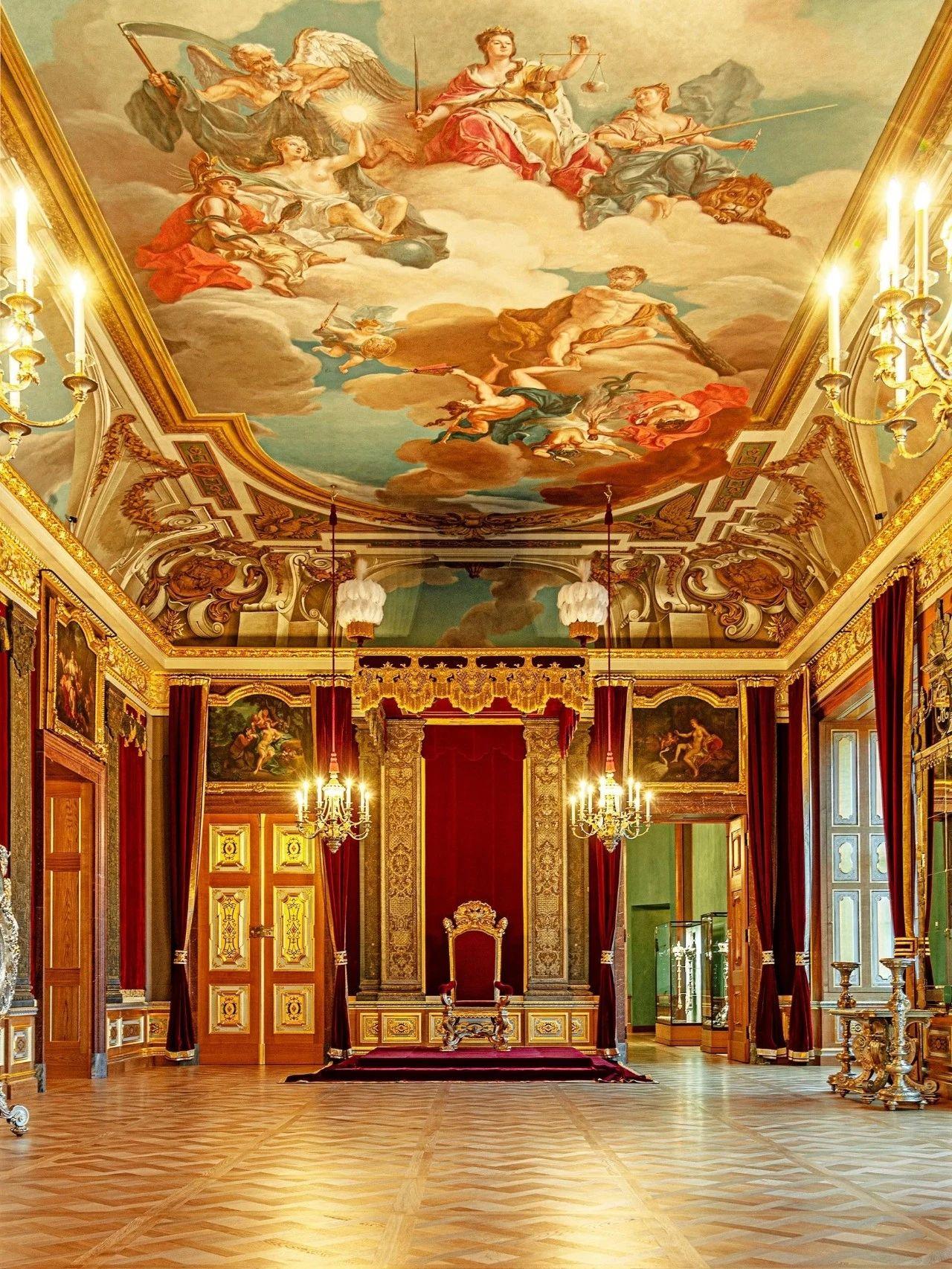 奥古斯特一个沉迷艺术到用骑兵换瓷器的国王是如何被