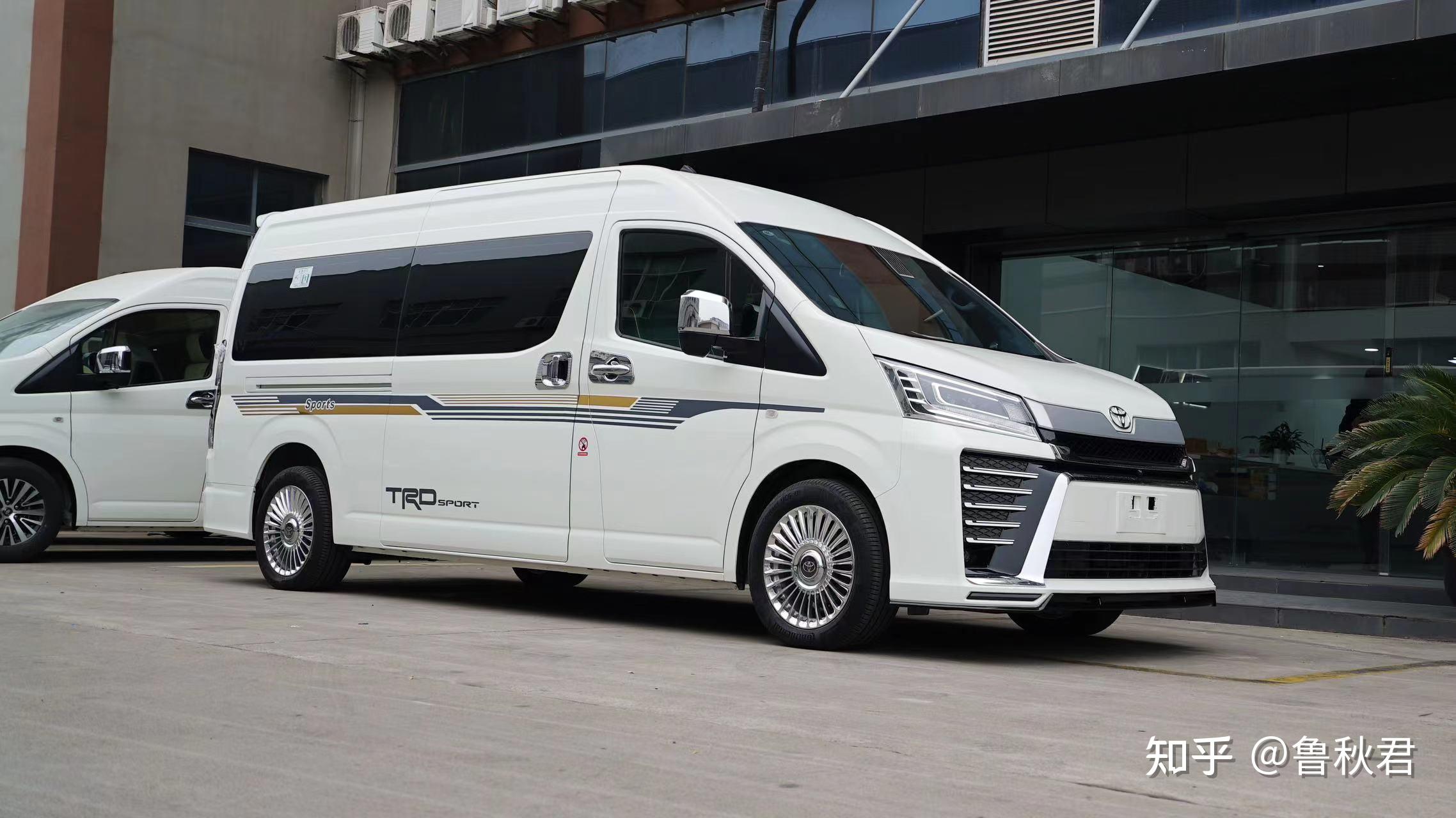 不用全隔断可以完成72进座进口丰田海狮hiace绿色内饰威尔法外观