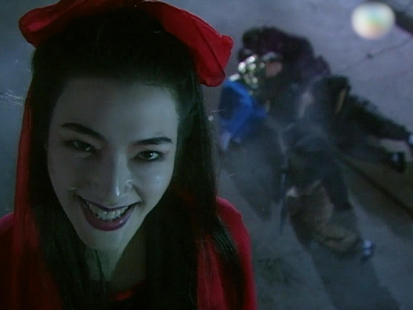 女僵尸吸了阳气后变成传说中的飞僵天师用上茅术请天神下凡对战