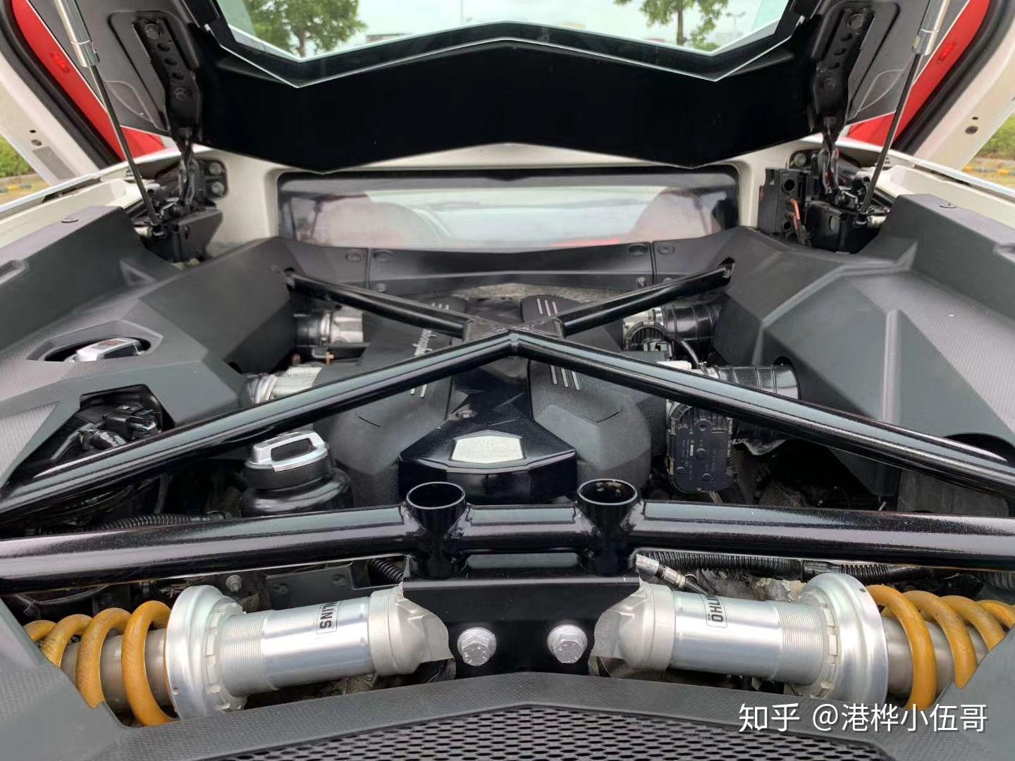 14款兰博基尼大牛 lp700 4带启停 50周年纪念版 选装750sv仪表 陶瓷刹车 底盘升降 倒车影像 两把钥匙