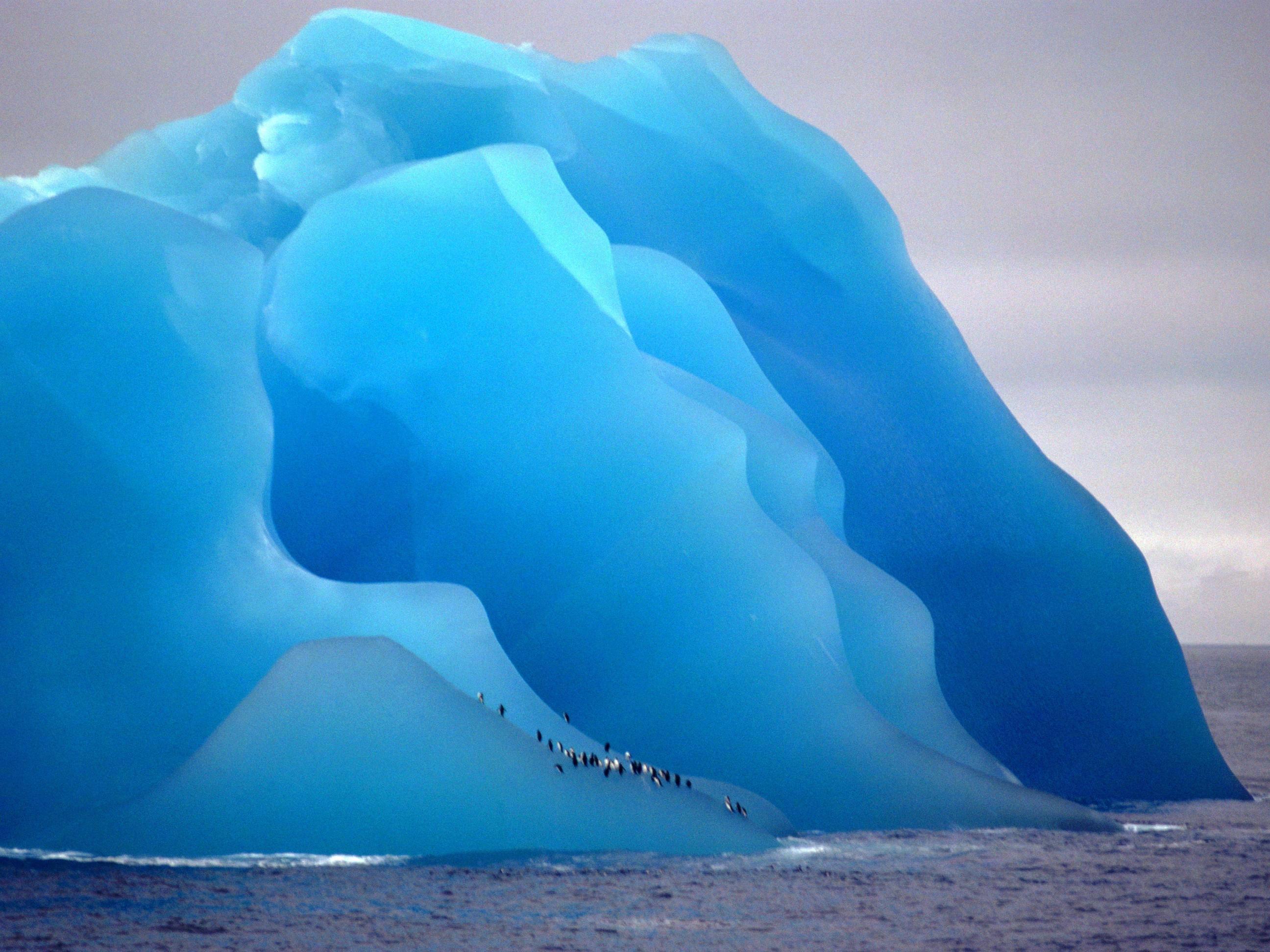 为什么冰川看起来是蓝色的? 