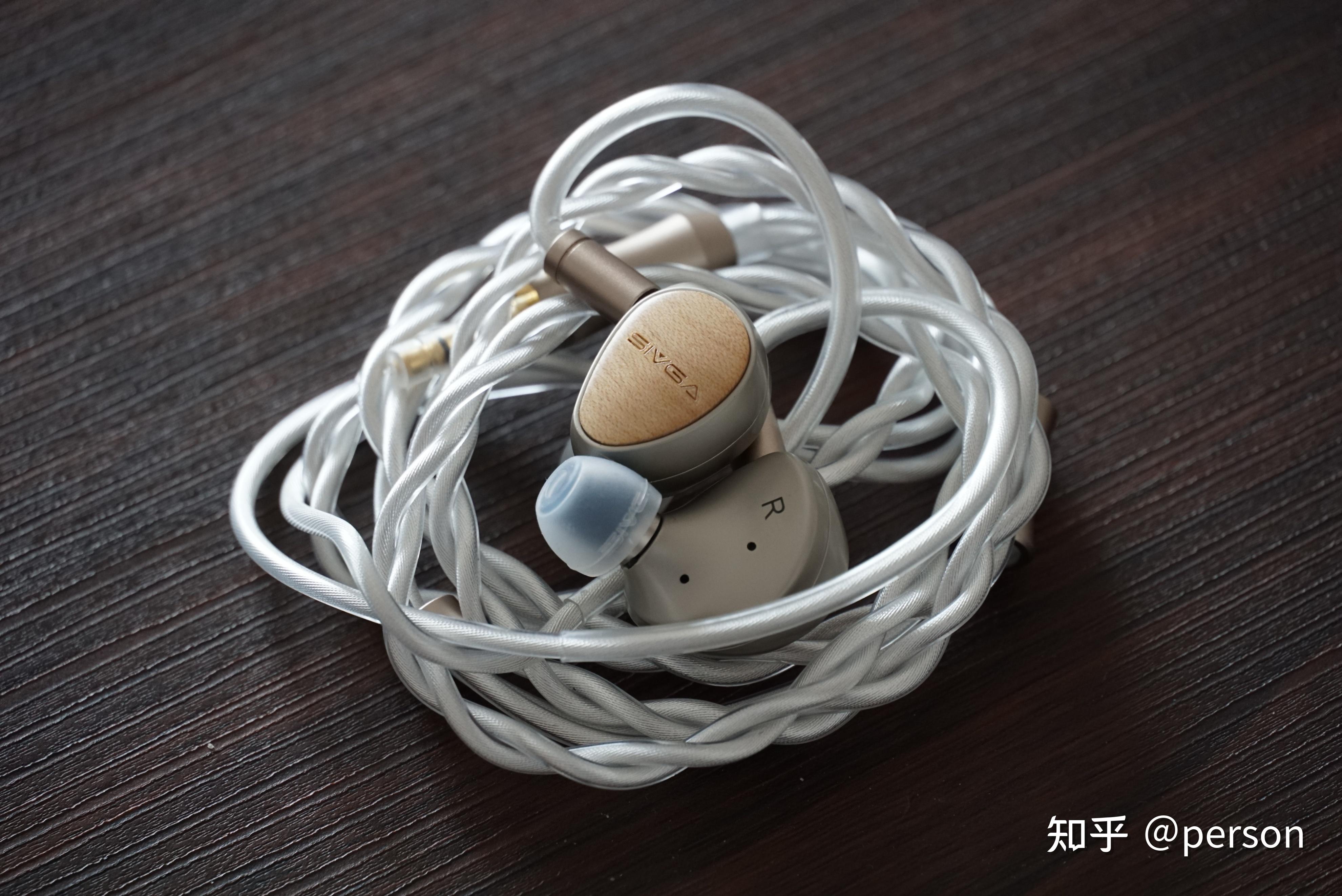 便宜的高级感木制入耳式耳机结合两种曲线风格的sivga鹊