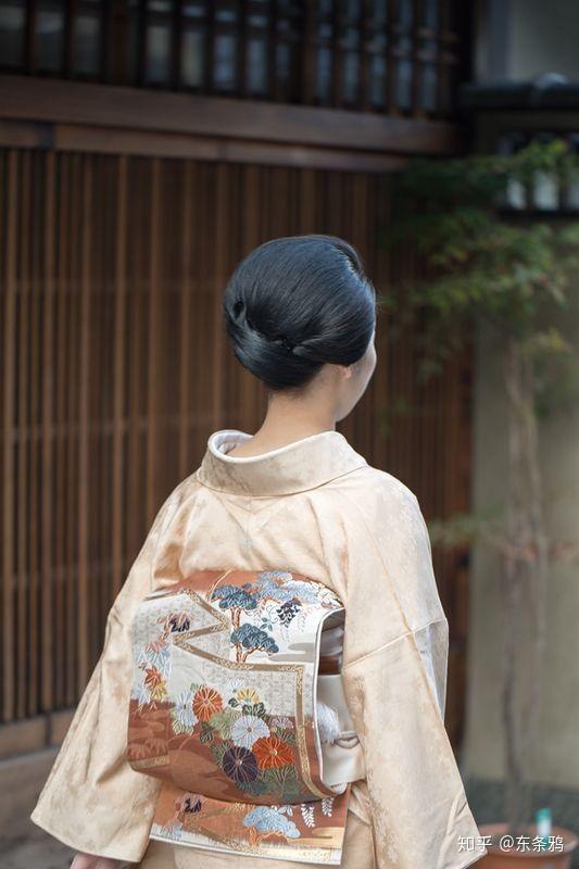 大家更喜欢汉服,和服,韩服的哪个? - 知乎