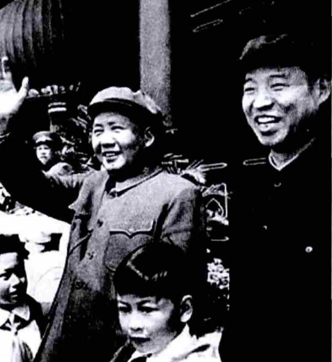 彭真曾受过委屈,但1980年他说:丢掉毛主席这面旗帜,那还得了? - 知乎