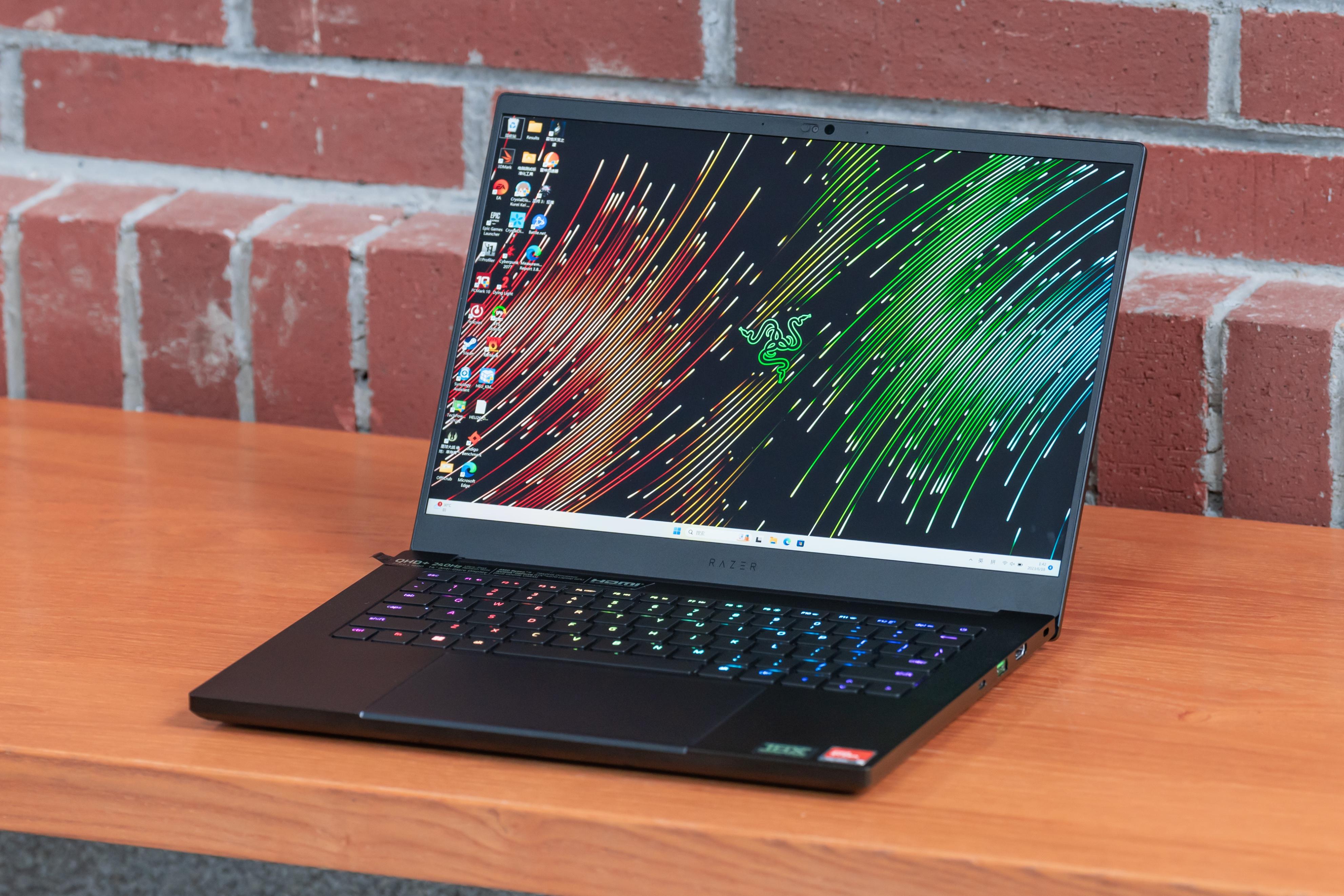 西装暴徒雷蛇灵刃14锐龙97940hsrtx4070的amd锐龙高端游戏本