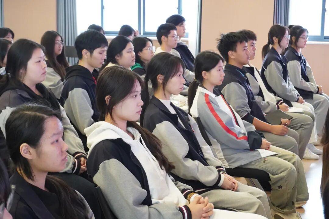 浙江省广播电视中等专业学校学子走进临平区“古今运河”市民大讲堂(图4)