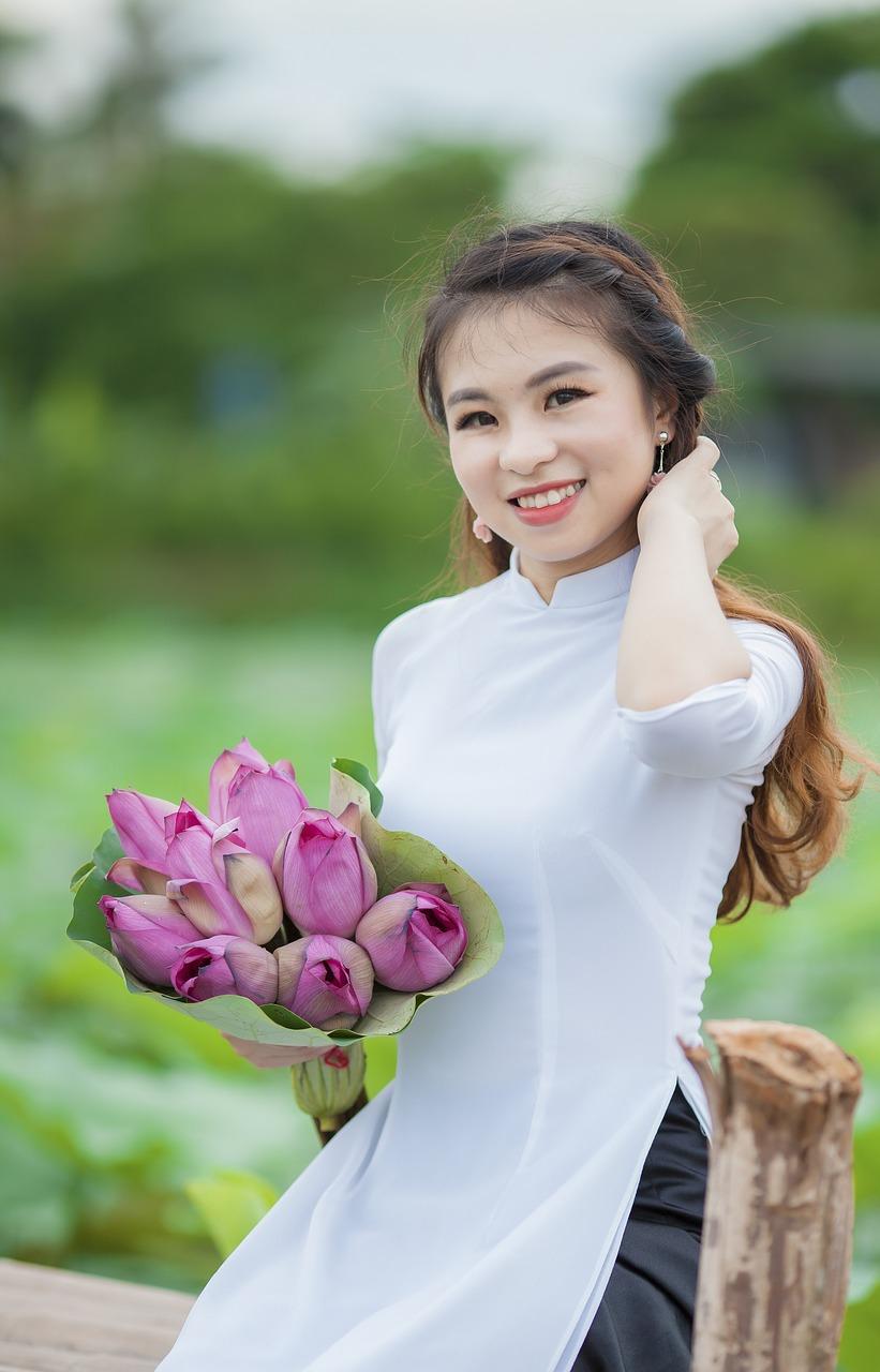 星星是夜空的眼眸，闪烁着无尽的温柔。