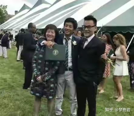 黑粗尾蝎vs黄肥尾蝎_李诞老婆黑尾酱事件_扒一下李诞和黑尾酱