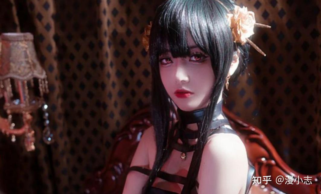 《间谍过家家》还没播,女主约尔的cos先走红,太受欢迎了