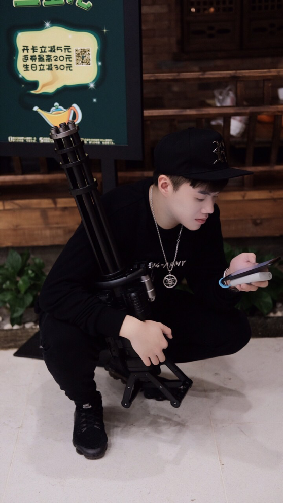 酷酷的滕确定加入龙珠直播了吗