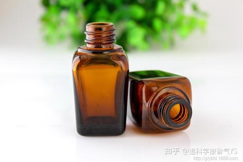 什么是精油什么是好精油 v2-0c635caa73c14a61d3be573ae30c8348_r.jpg