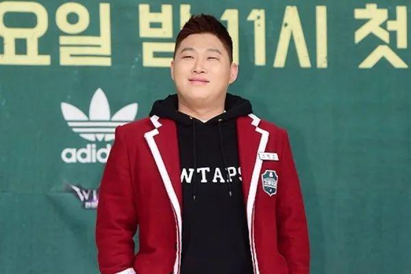 swings,韩国rapper,粉丝都爱叫他"文胖""炸猪排"营养菌怎么也不会想到