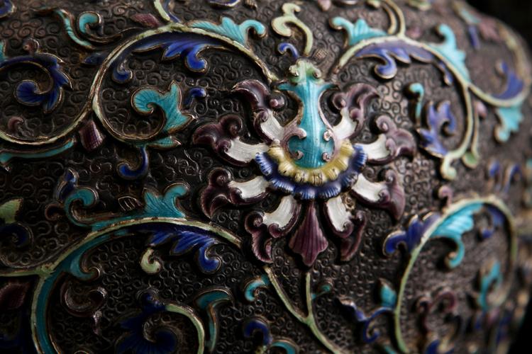 清宫六品佛楼遗存梵华楼同款银胎珐琅供器一组