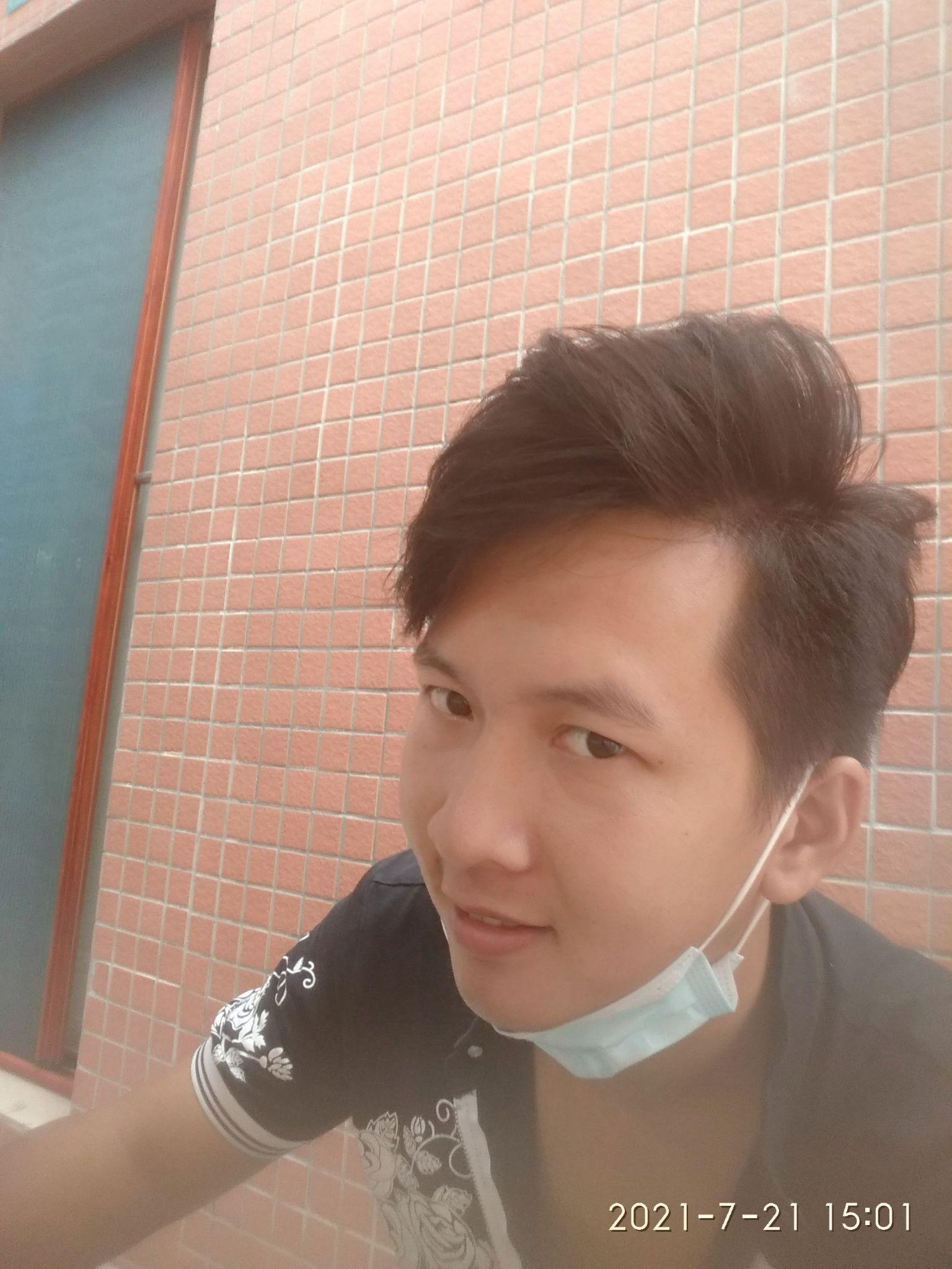 现实生活中男生颜值6分是什么样的