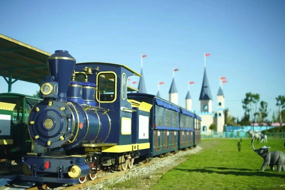 成都这个梦幻火车乐园,藏不住了! - 知乎