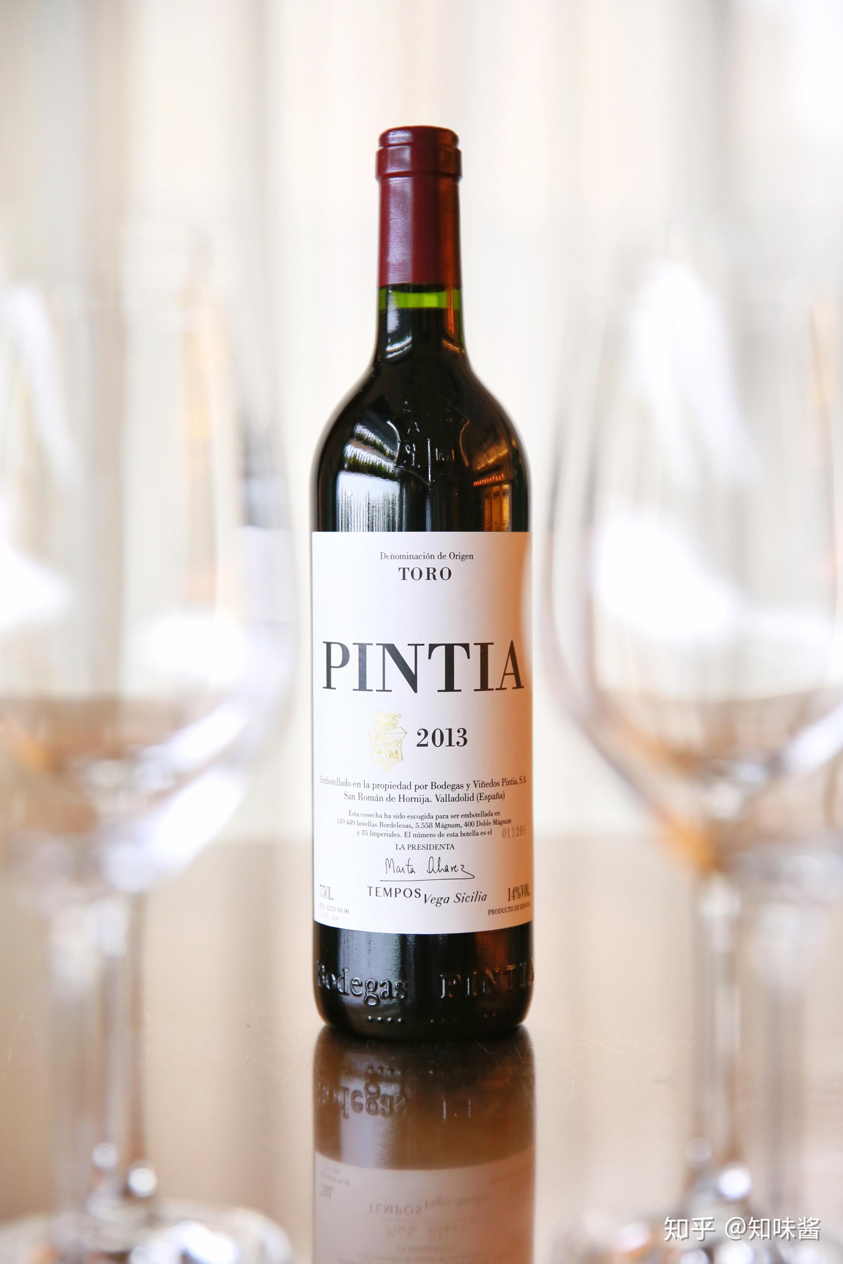 西班牙北部拥有多个重要的葡萄酒产区,包括西北地区的下海湾(rías