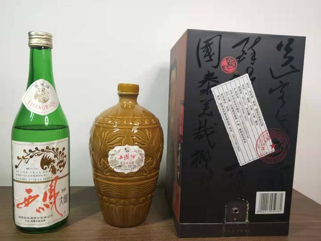 美人头西凤西凤大曲和传统的俊挺凤香