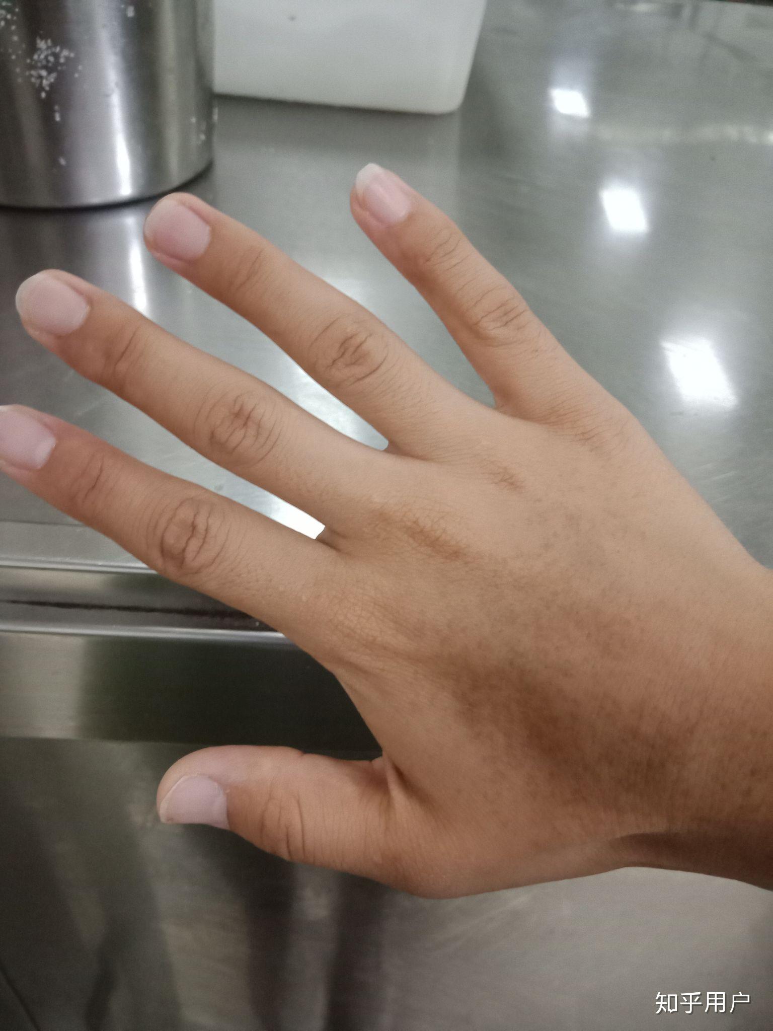 女孩子手很粗糙是什么样的体验?