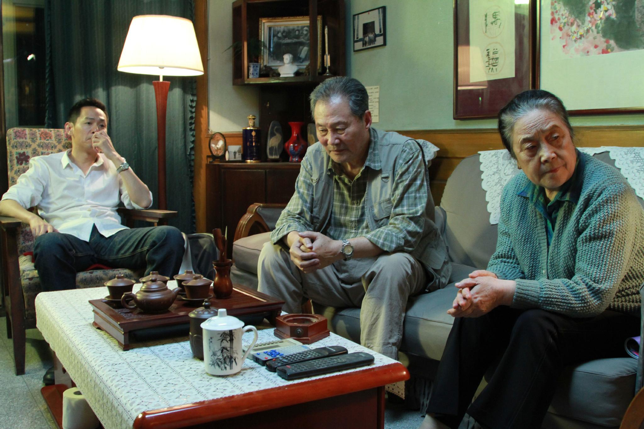 如何评价曹保平导演的电影《狗十三》?