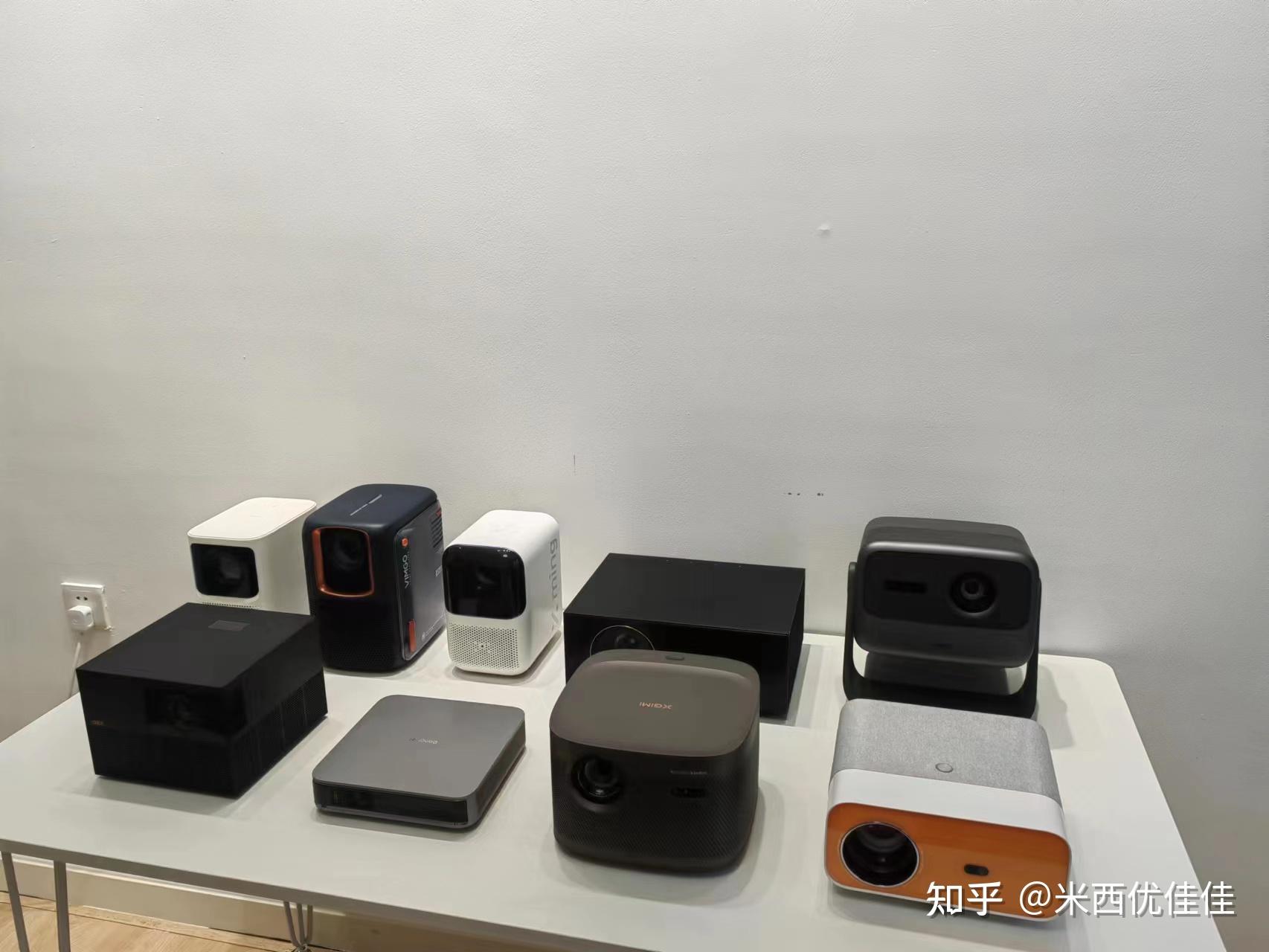 万字长文!2023年618家用投影仪推荐:百元、千元、万元投影仪怎么选?极米、坚果、AOC、小明、峰米、大眼橙、当贝、爱普生等13款投影仪什么牌子好