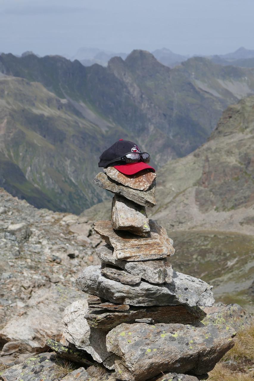 3. 精细雕塑料价