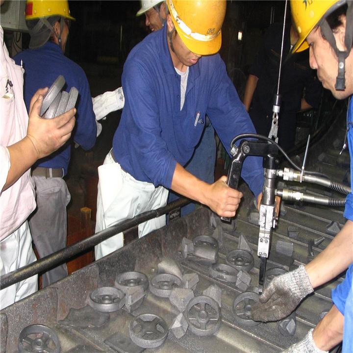 铸件浇冒口分离器使用现场#铸造厂 - 知乎