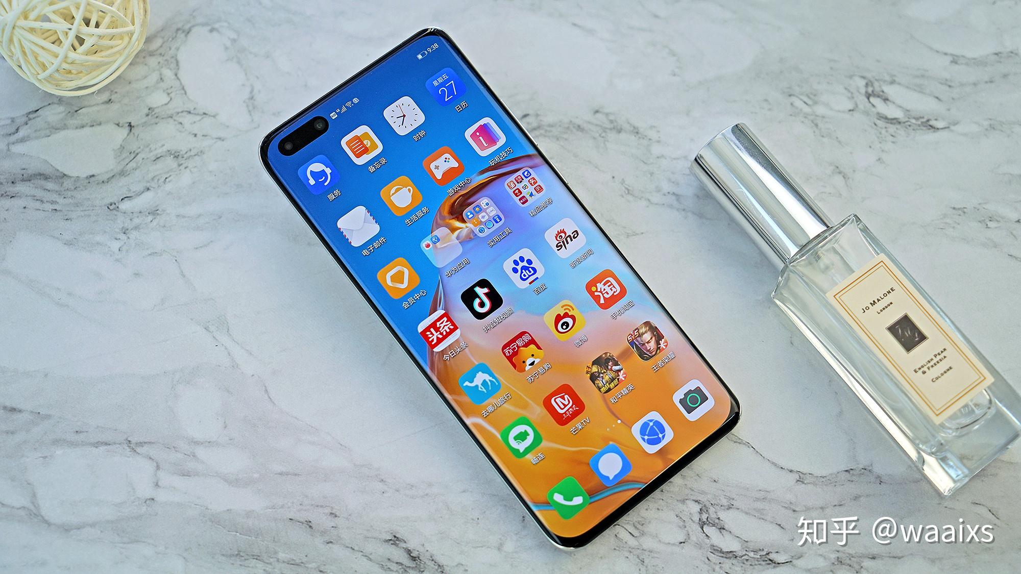 华为p40pro抢先上手四曲满溢屏徕卡四摄可惜败在双挖孔
