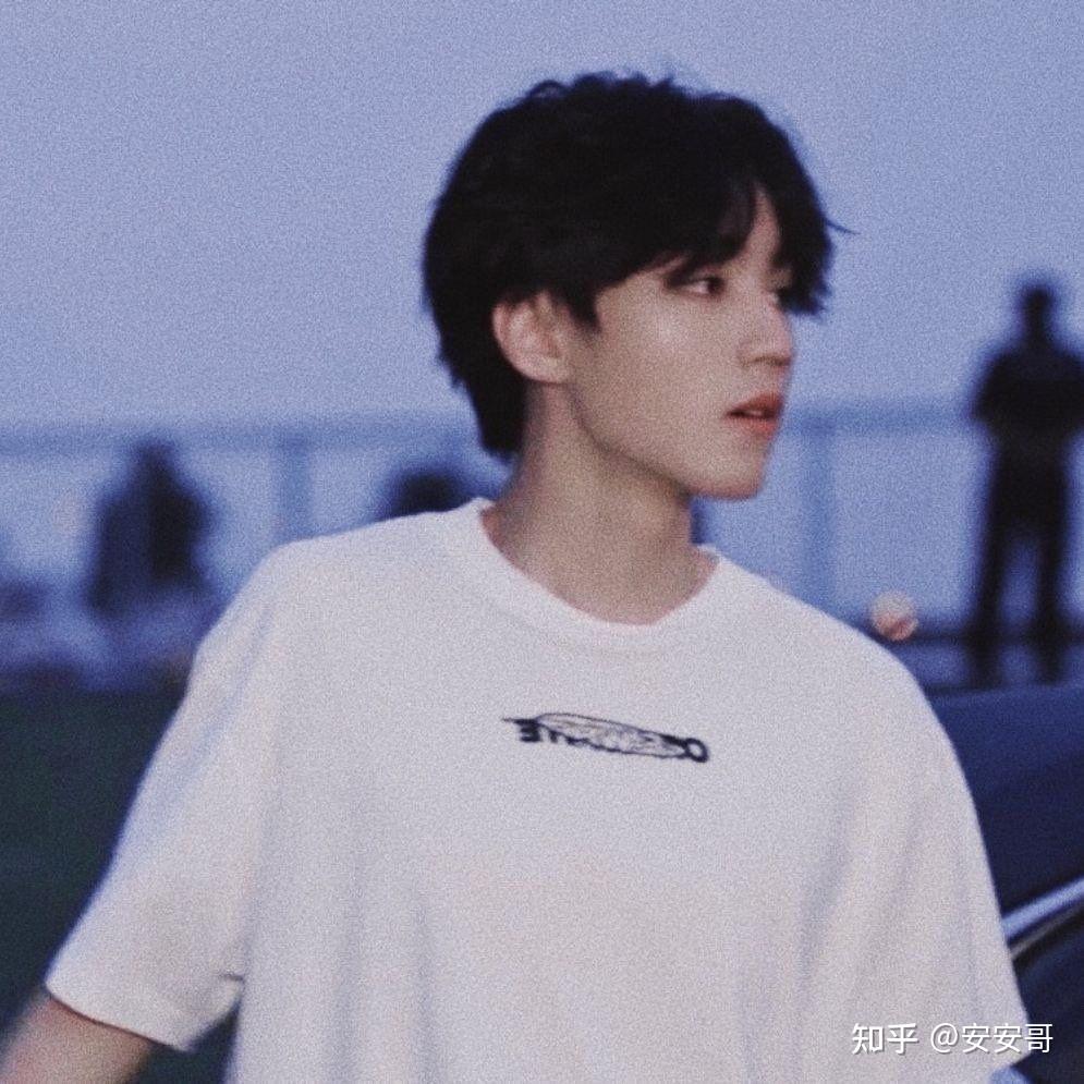 王俊凯的照片2021 v2-0d5fe28339e21b1d5b00e30141f50784_r.jpg
