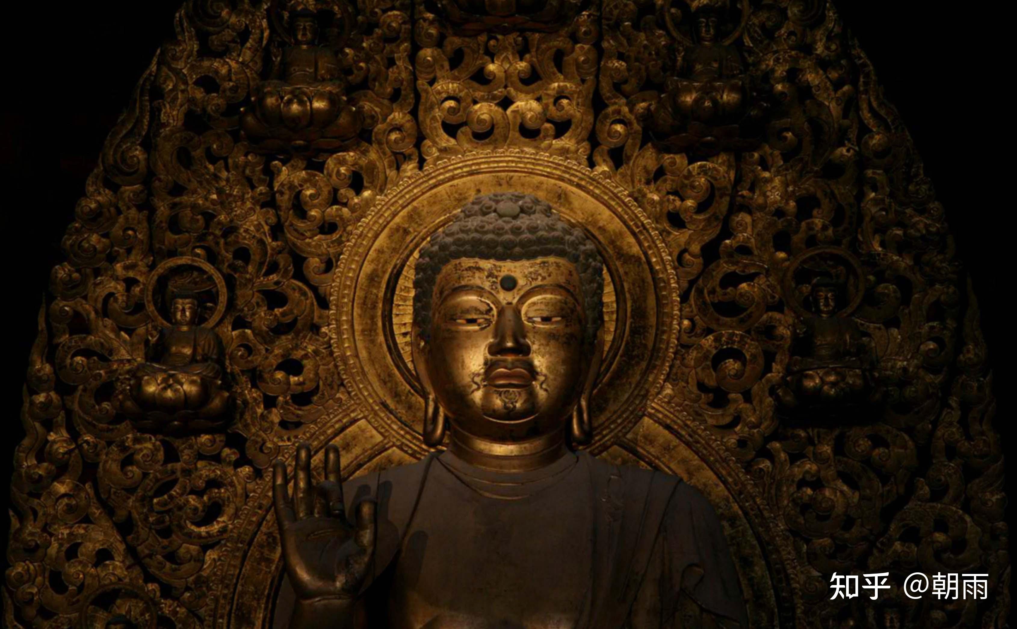 他们身着甲胄,手持兵器,是药师如来的眷属,守护着药师佛.