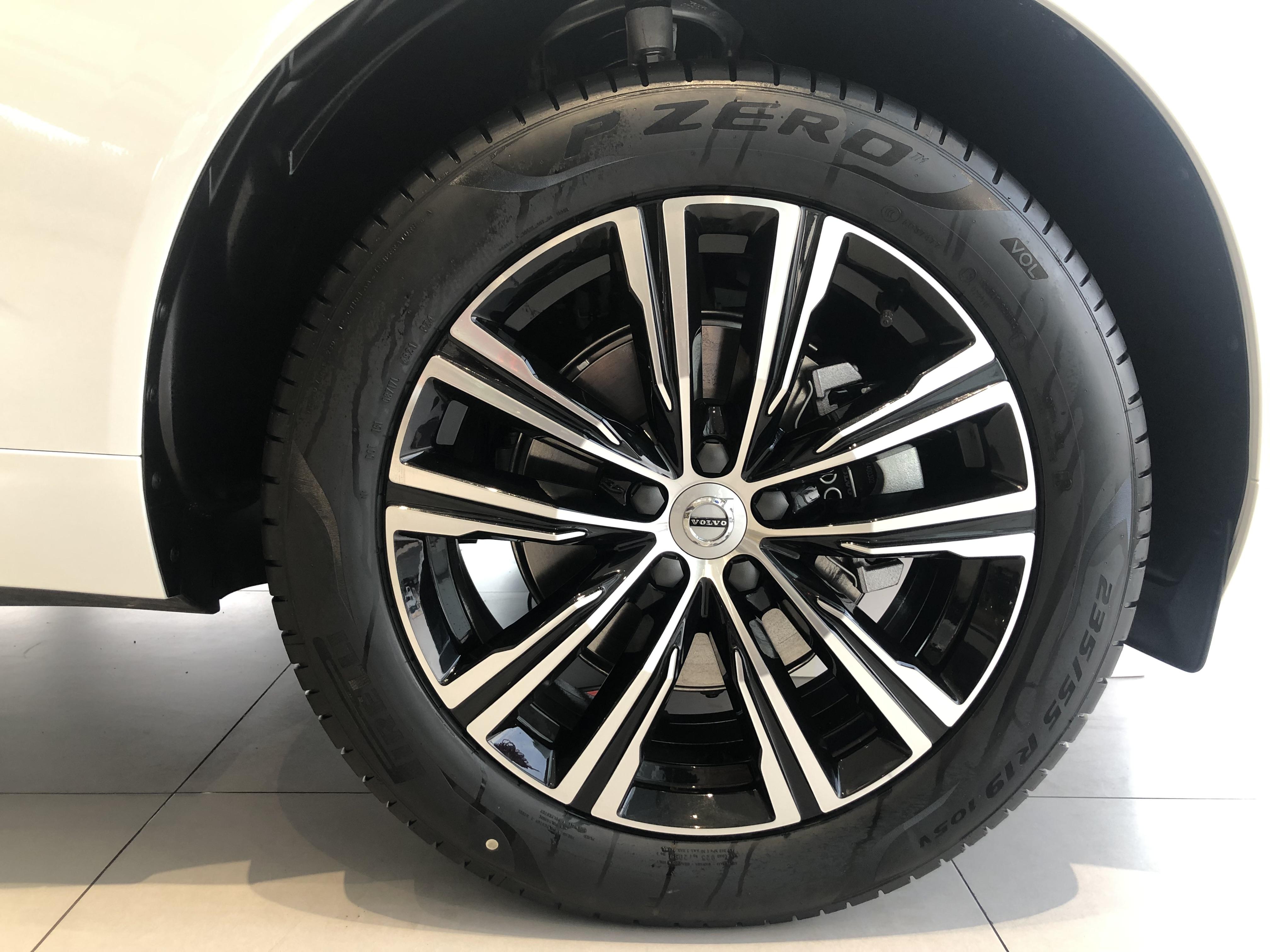 沃尔沃xc60轮毂细节 - 知乎