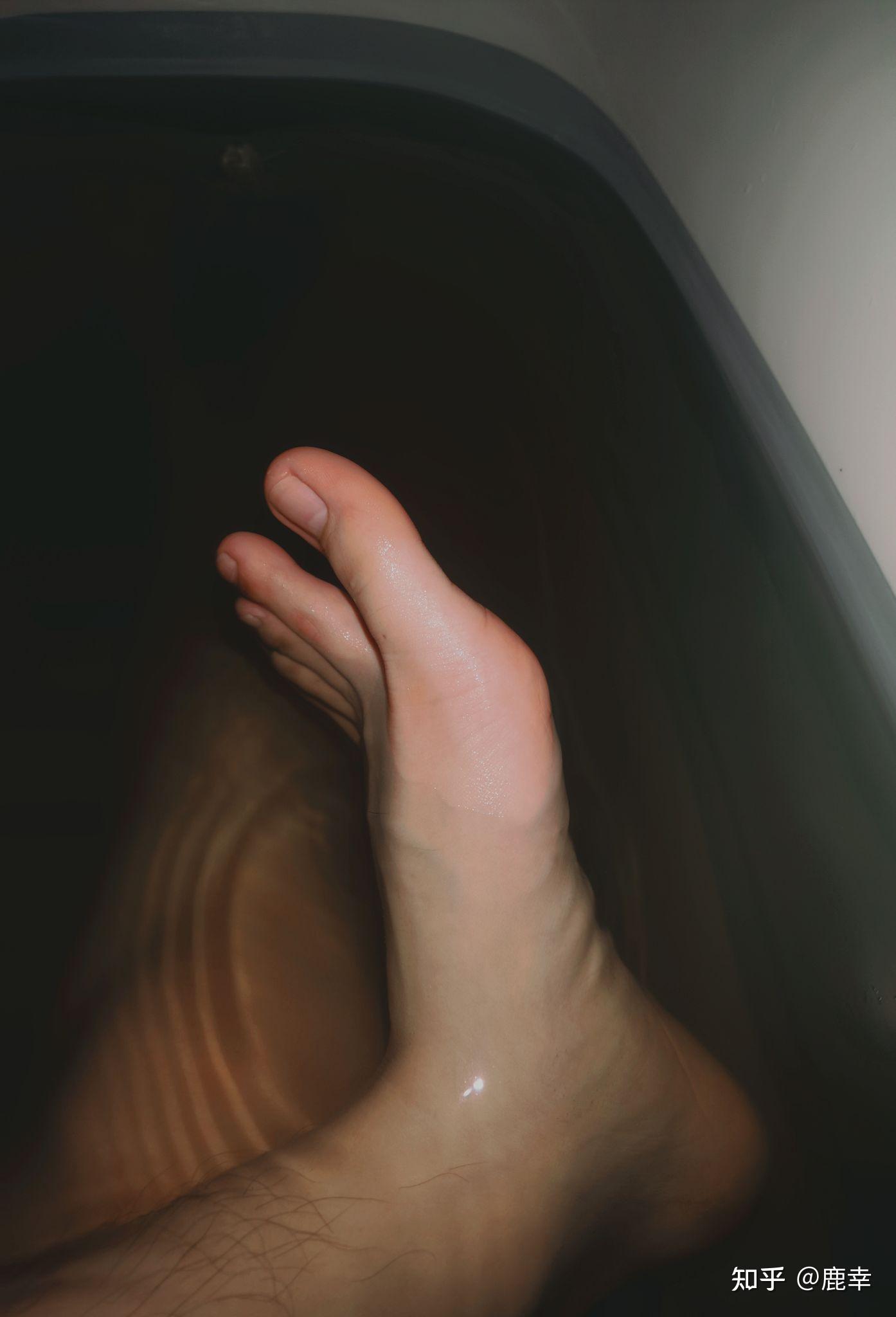 说说男人脚大是什么样的体验? - 知乎