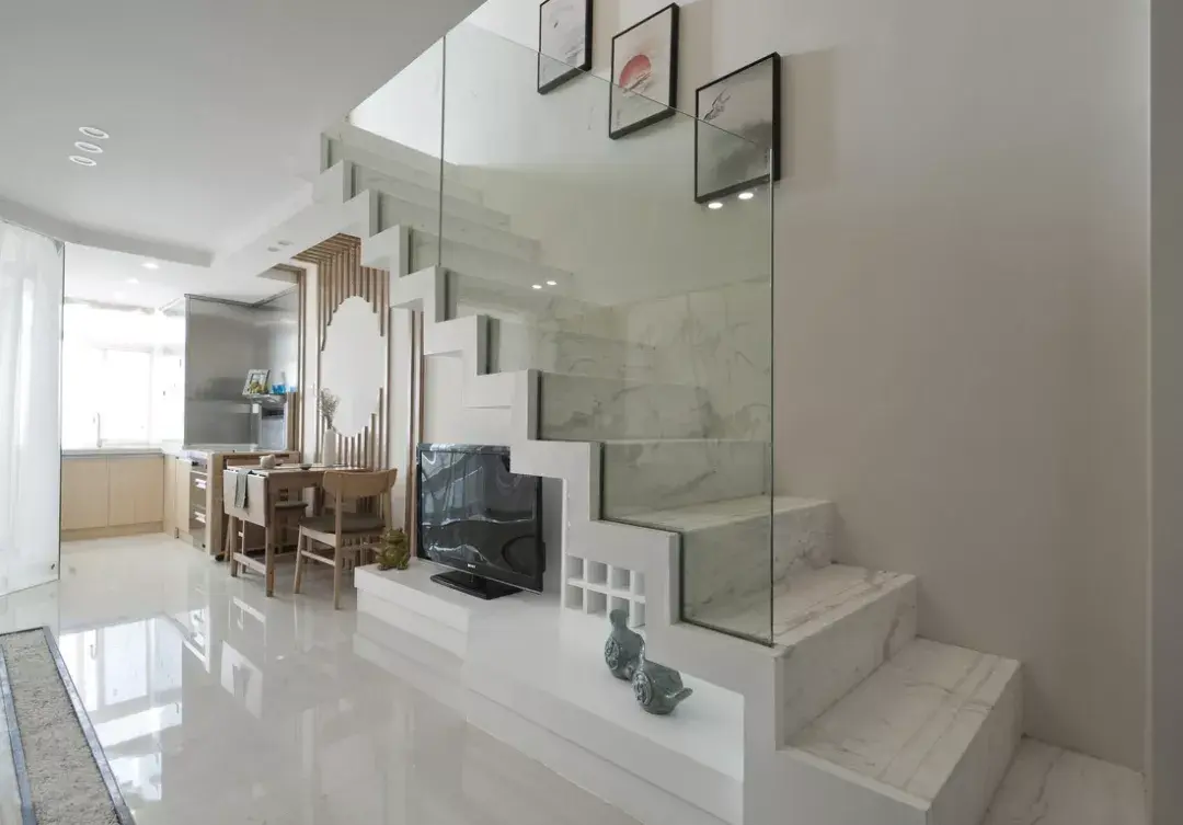 十年前爱情公寓的楼梯设计现在依然是经典