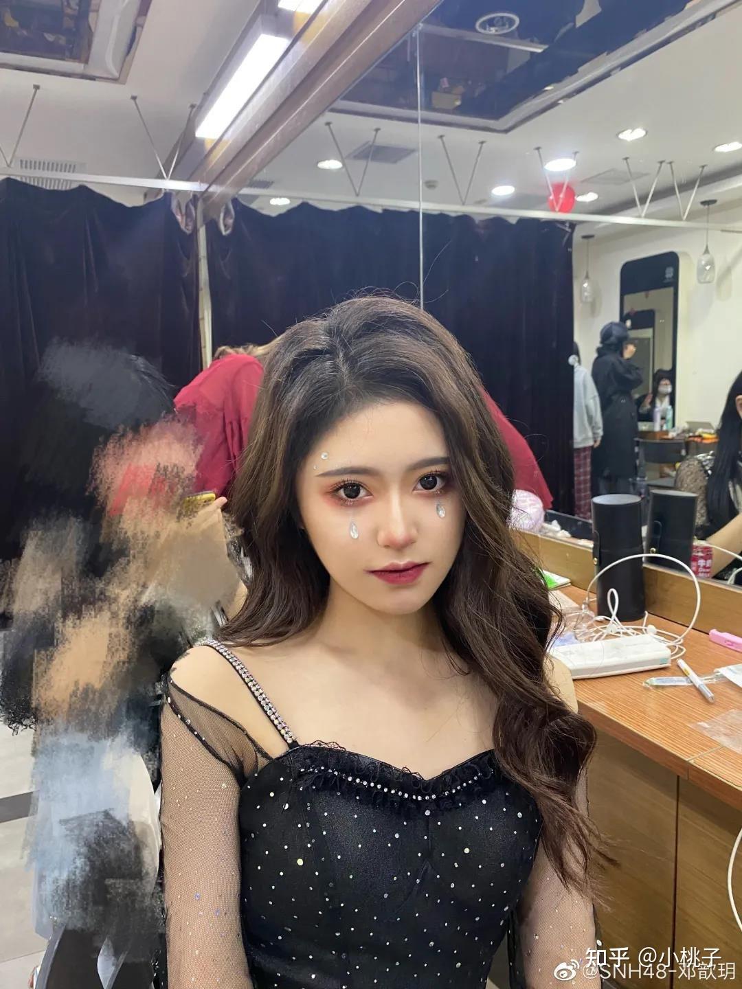 如何评价丝芭成员邓歆玥模仿鞠婧祎