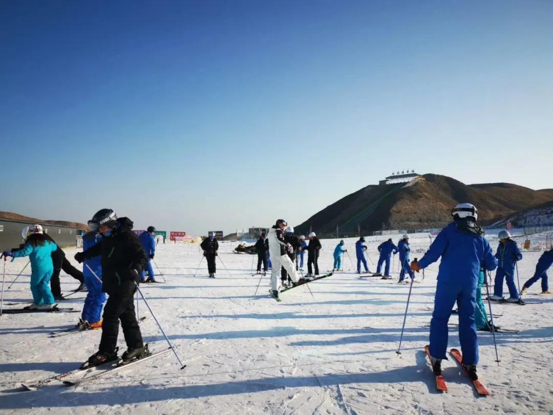 塔儿湾滑雪场即将开业送礼,这个冬季温暖了! 