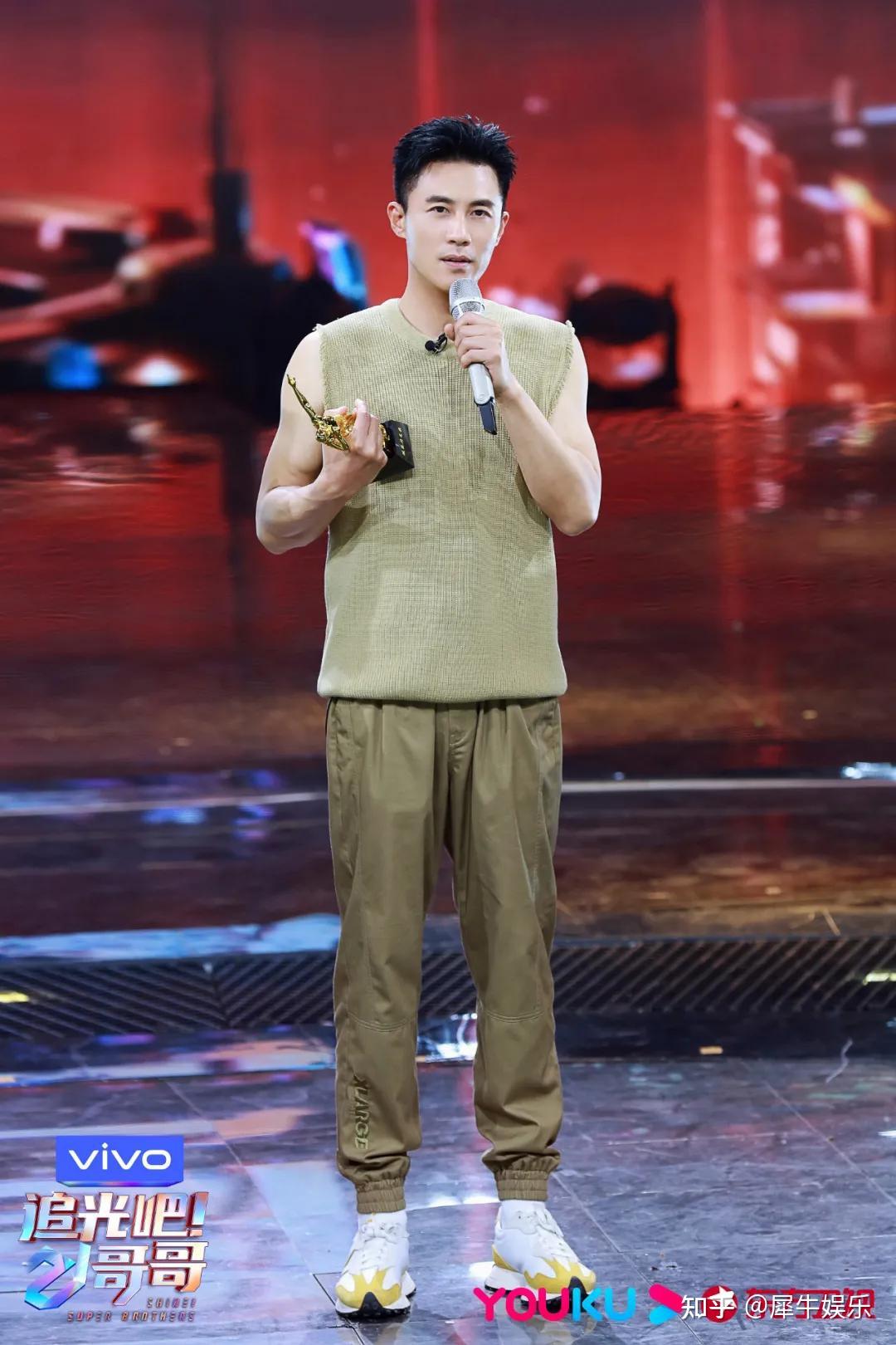 破圈重塑席卷冬日的哥哥效应主创专访