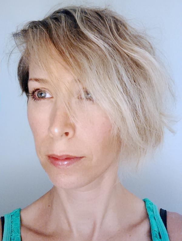 自然卷的女生适合什么发型? - 知乎