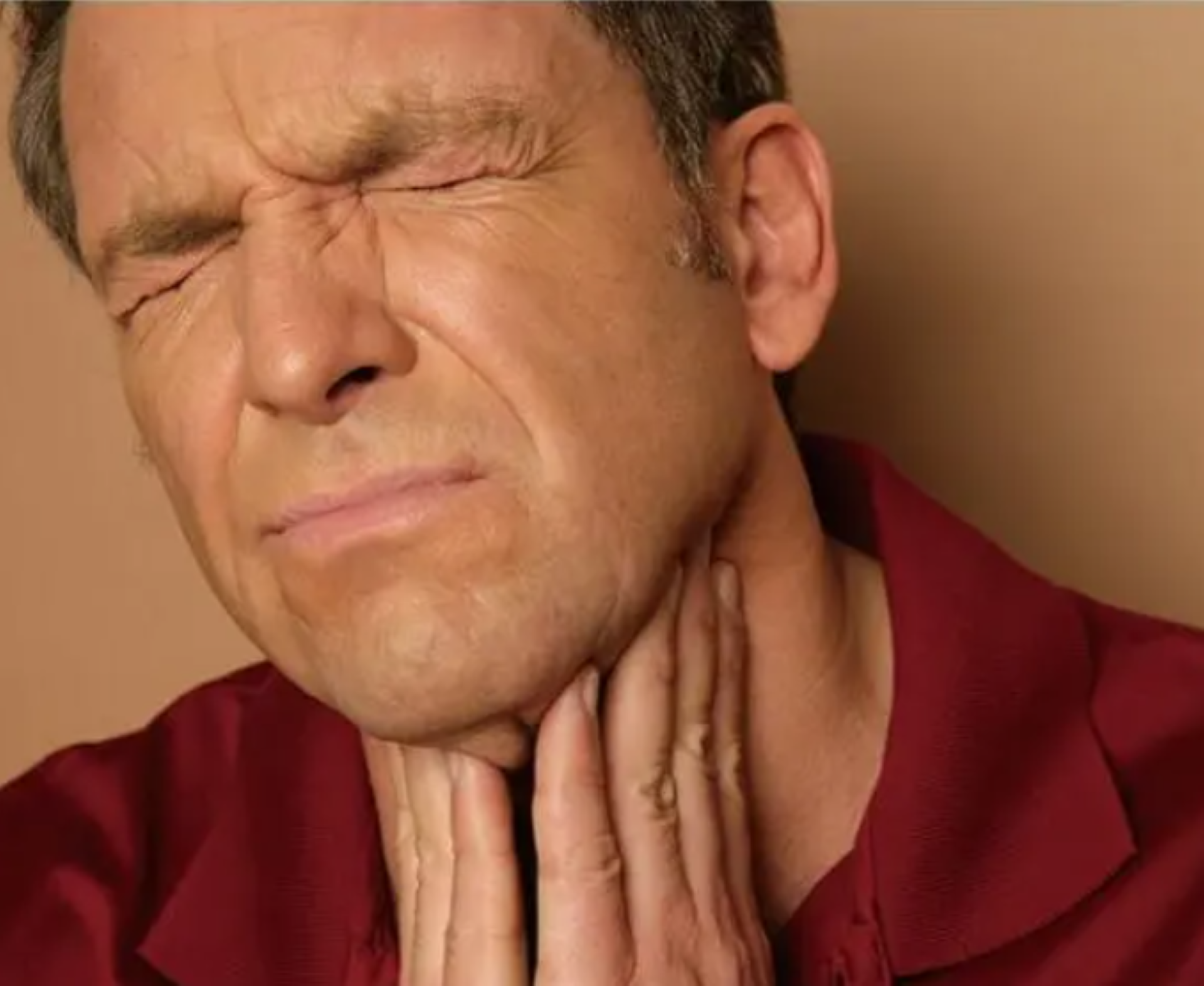 喉咙发炎怎么办最快速解决（慢性咽喉炎发作有多烦人？多注意这5点，才能尽快摆脱它） | 说明书网