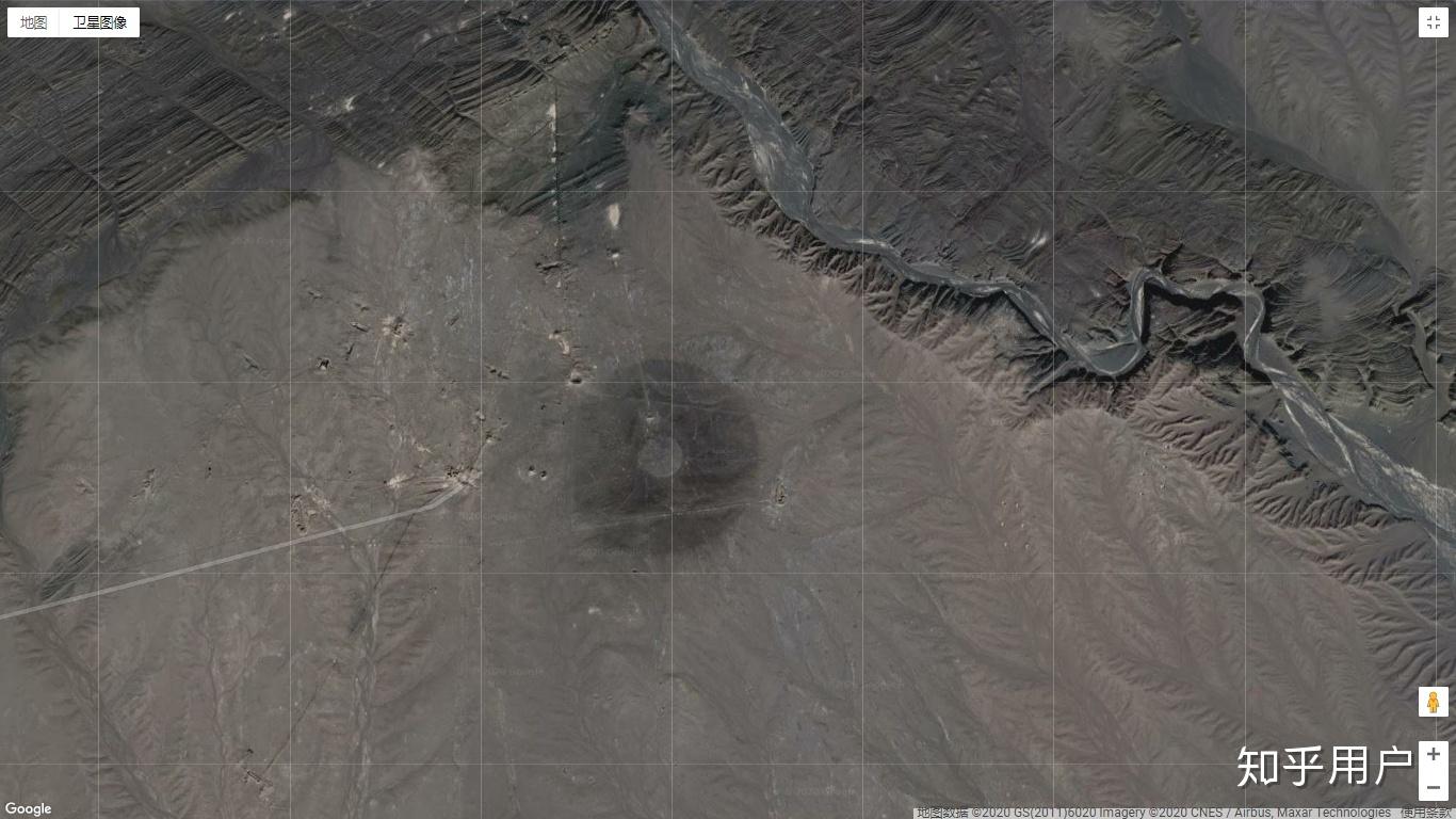 在网上的卫星地图上可以找到中国当年在罗布泊做核试验留下的弹坑吗?