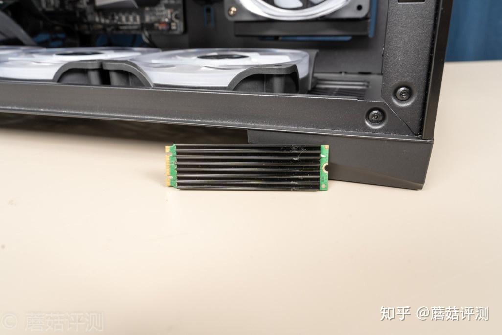 sata固态硬盘的性能真的不够用么镁光1300固态硬盘评测
