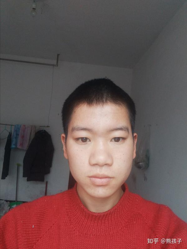 镜像自拍和原始自拍差距太大了,歪脸歪嘴的让我自卑