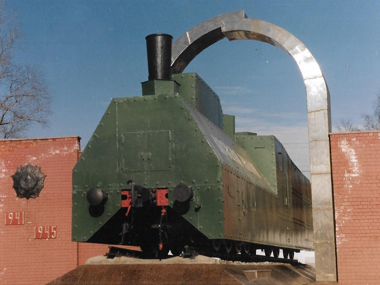 【纪事】两处装甲蒸汽机车纪念碑,一段不为人知的二战苏军装甲列车