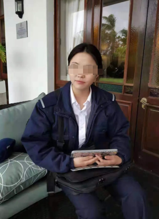 曾经那个爱笑的黄蒙蒙(化名)走了,她的多名好友仍不相信这是真的.