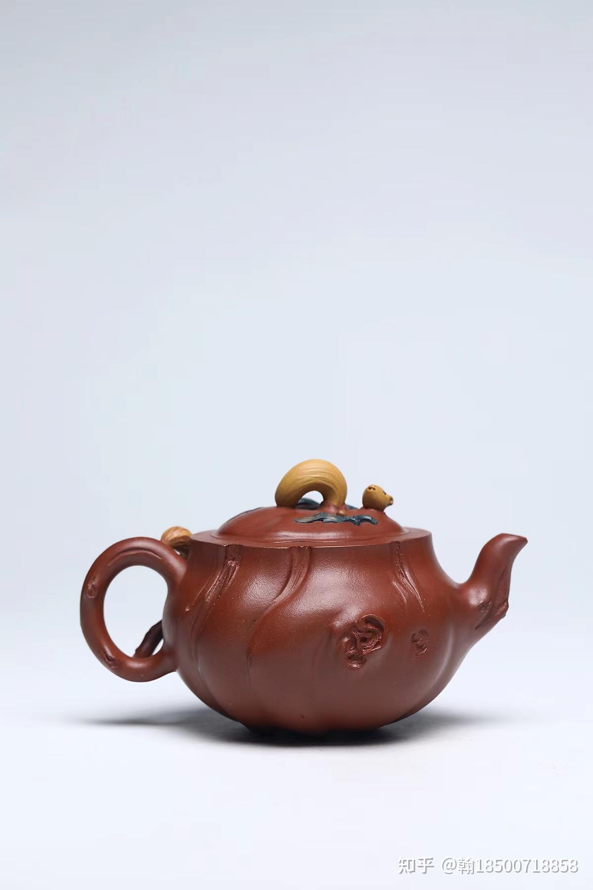 蒋艺华大师松鼠紫砂壶实用与艺术的完美结合