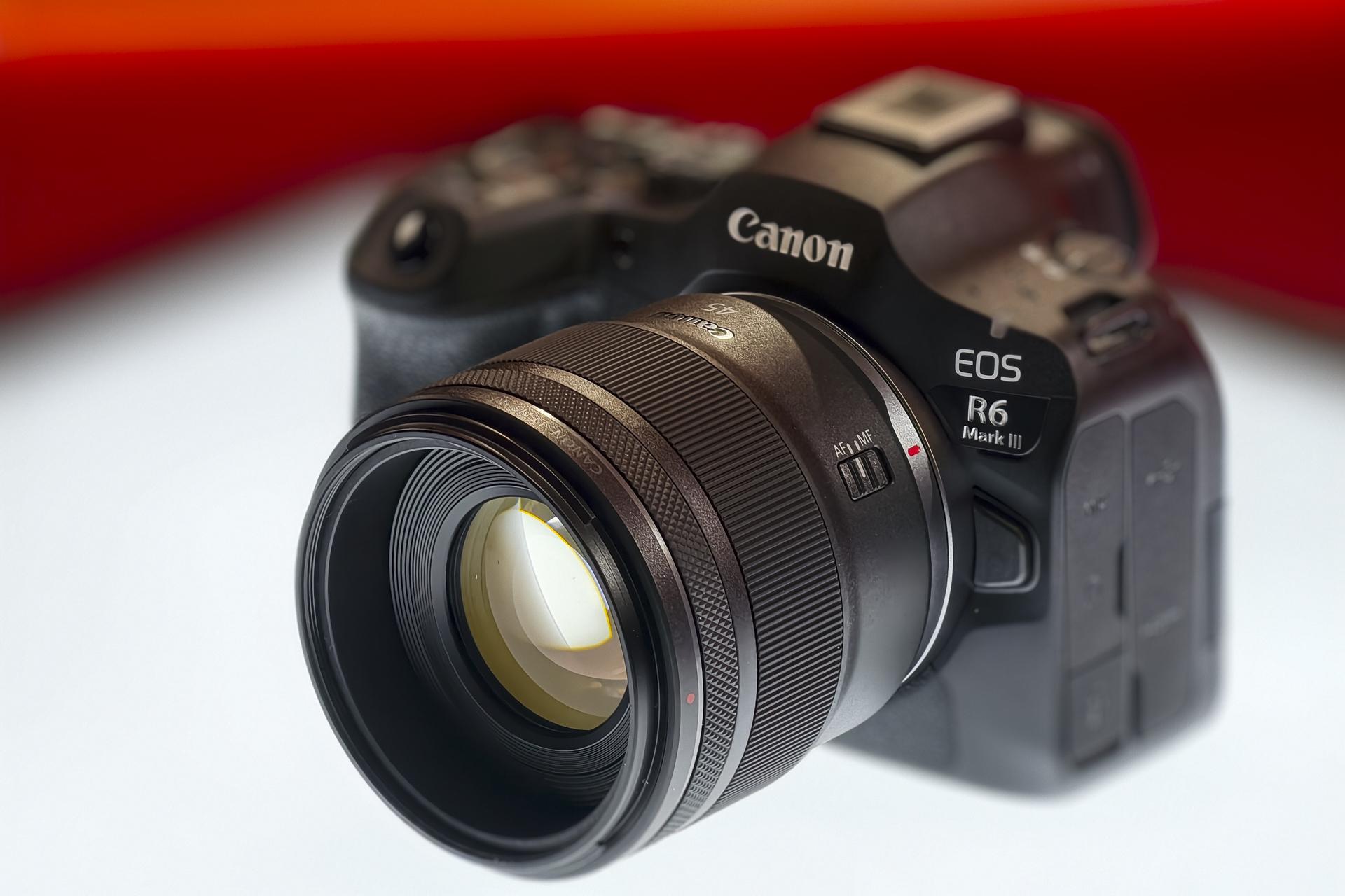 佳能 R6M3 与索尼 A7M5 哪个更值得买? 佳能 R6M3 与索尼 A7M5 哪个更值得买?