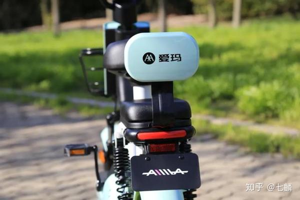 爱玛小蜜豆袋鼠车更适合宝妈宝爸入手的新国标电动自行车