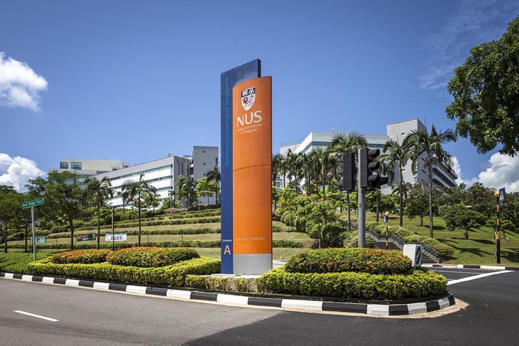 是的,每年这个时候都是新加坡国立大学和南洋理工大学研究生录取发