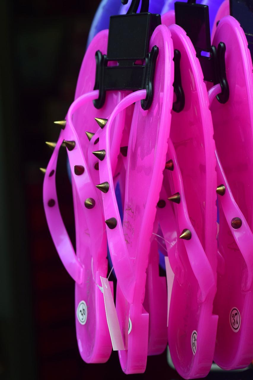 3. 皮凉鞋保养技巧