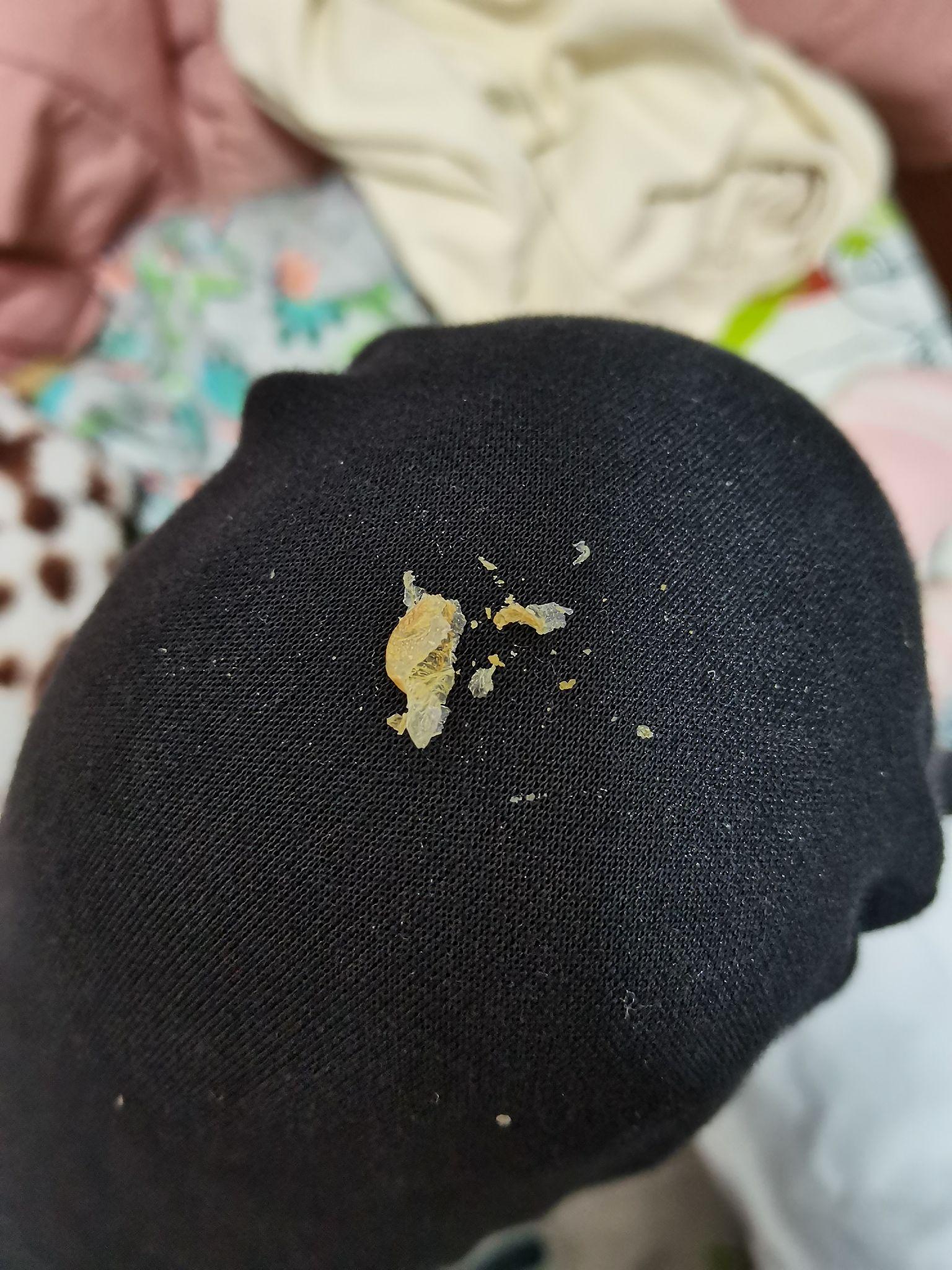 掏出一块超大耳屎是种什么体验