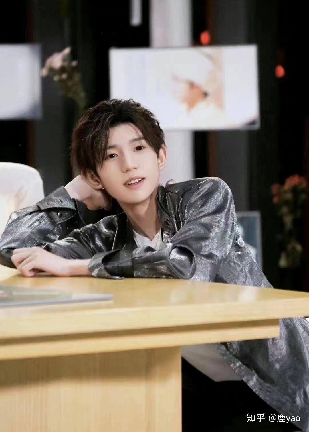 空降嘉宾:into1-刘宇,amber刘逸云到场助阵导师:王源,邓紫棋地点:无锡