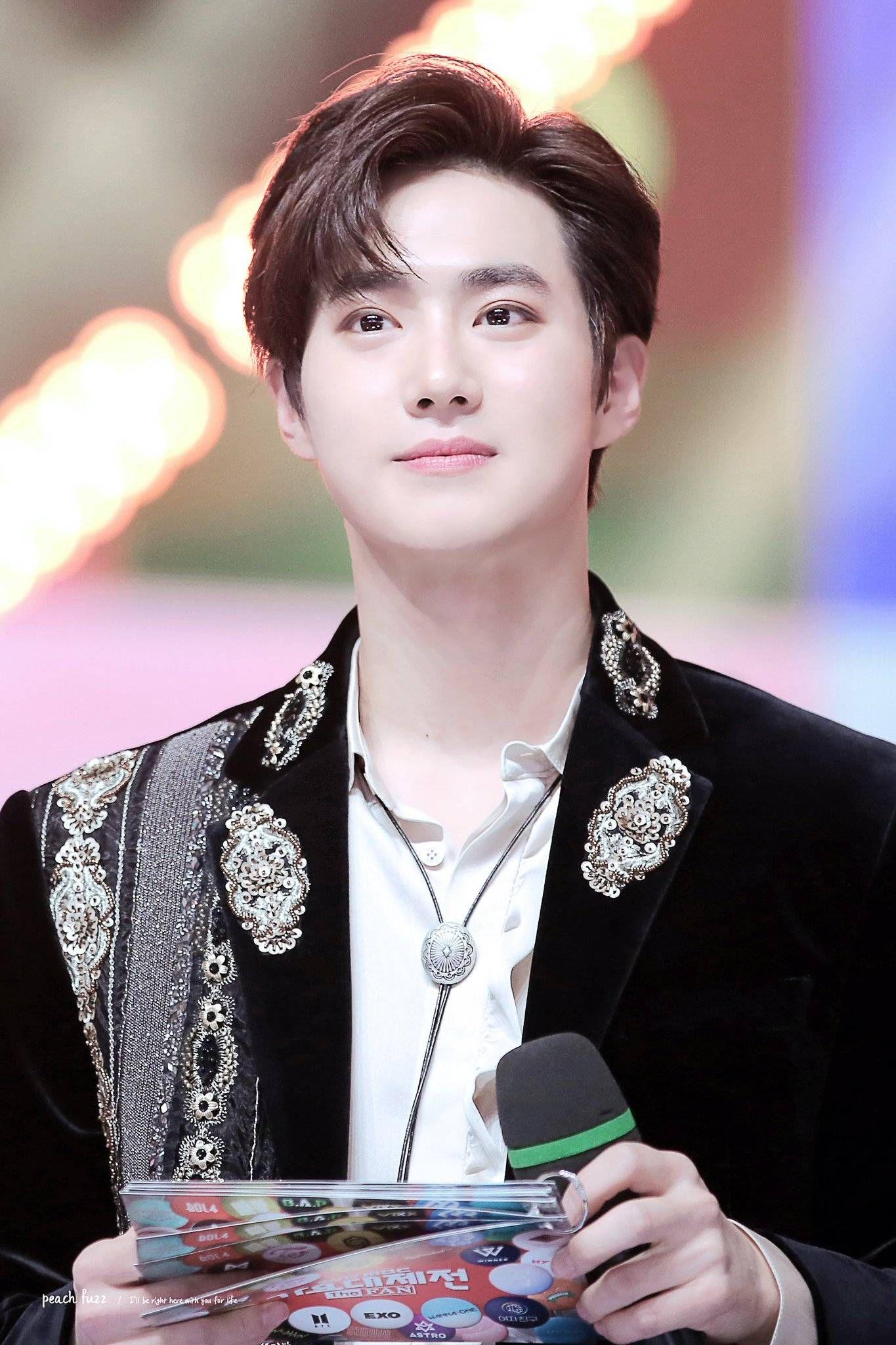 有哪些exo队长suho的好看的当壁纸的图片嘛? - 知乎